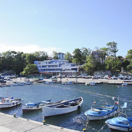 Ribarska Sreshta Family Hotel Carevo Exterior foto