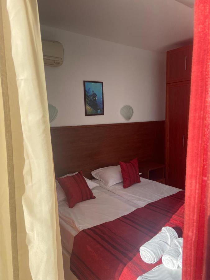 Ribarska Sreshta Family Hotel Carevo Exterior foto